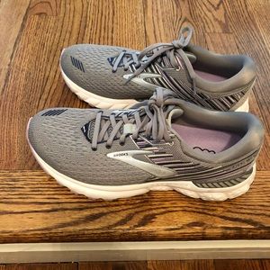 Women’s Brooks Adrenaline GTS 19